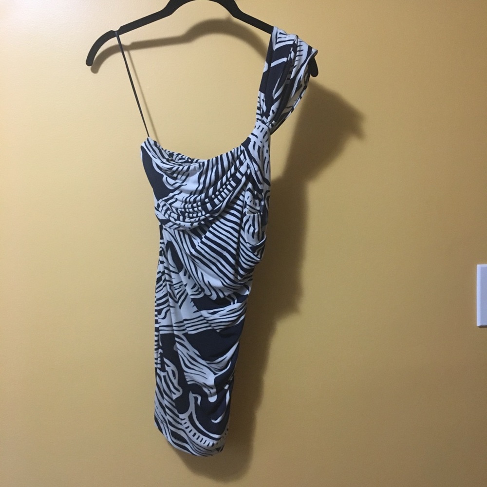 The Limited Navy And Cream Colored Blouse, Size XS